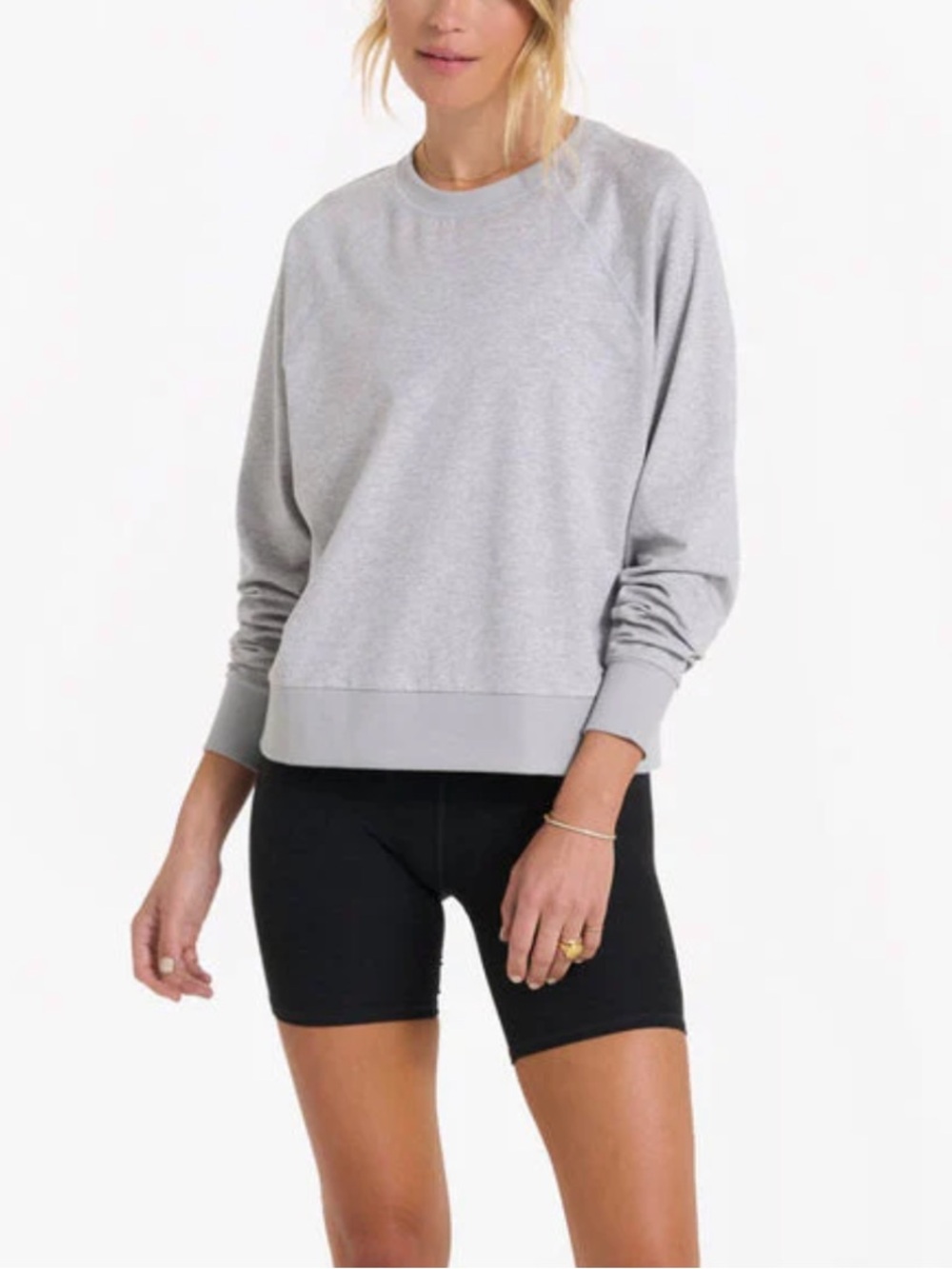 Vuori Halo Modern Crew Sweatshirt in Heather Grey - Women’s XS - EUC